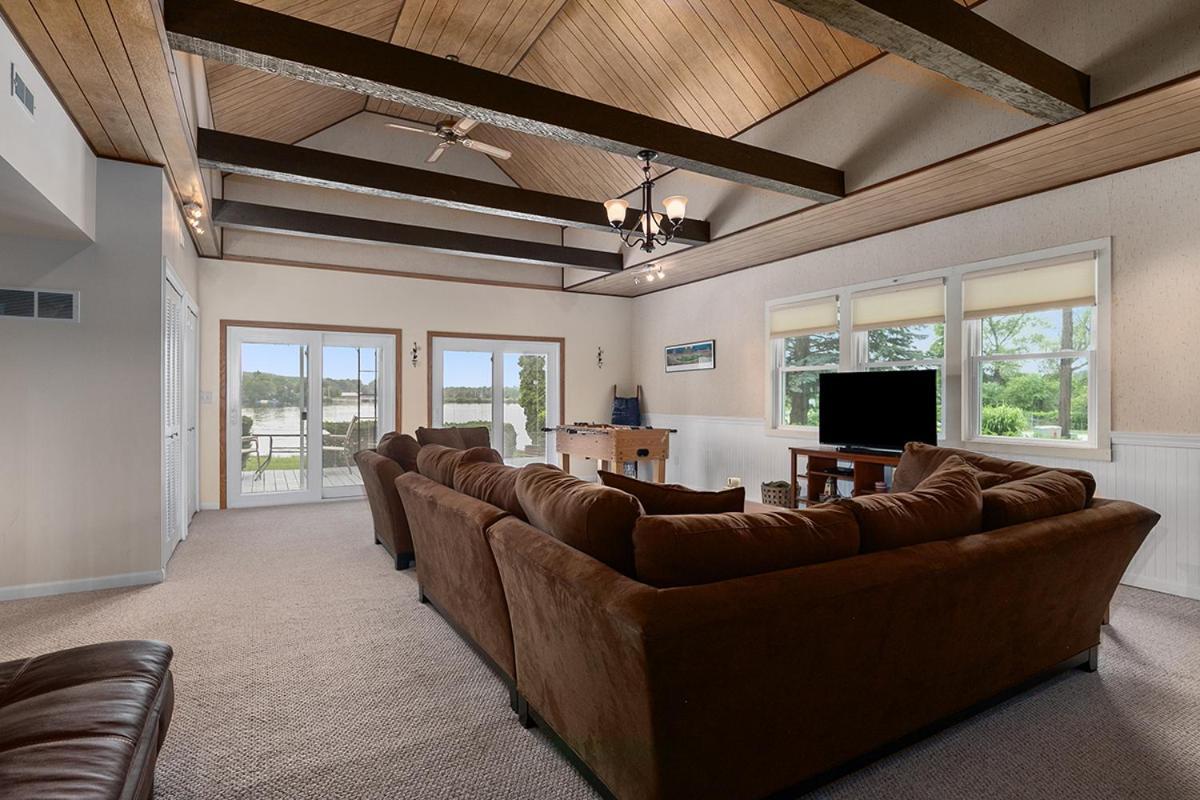 Lakeside Getaway With Dock, Firepit, Grill Newaygo Eksteriør billede