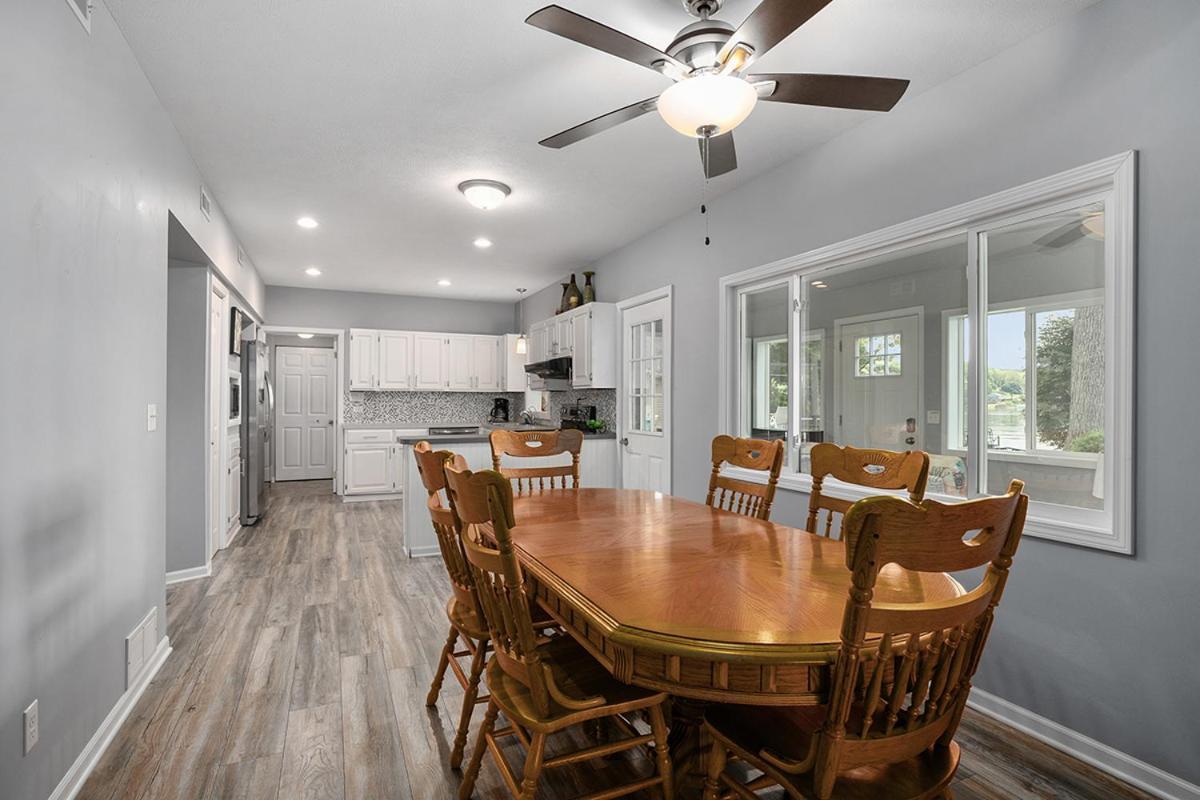 Lakeside Getaway With Dock, Firepit, Grill Newaygo Eksteriør billede